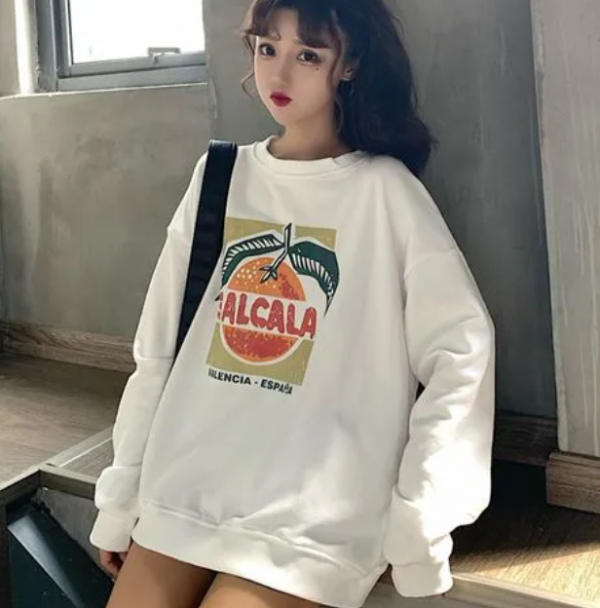 Hoodie dengan gambar buah-buahan